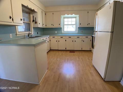 92 Clarendon Ave, Bath, NC 27808 photo 6