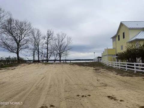 180 E River Acres Rd, Washington, NC 27889 photo 5