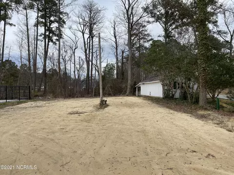 180 E River Acres Rd, Washington, NC 27889 photo 3