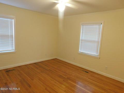 326 E 12th St, Washington, NC 27889 photo 7