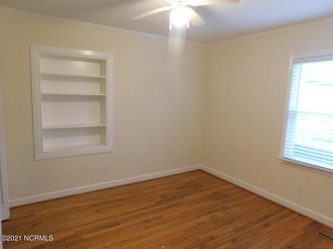 326 E 12th St, Washington, NC 27889 photo 9