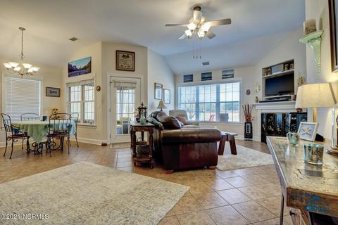 502 Castle Bay Dr, Hampstead, NC 28443 photo 14