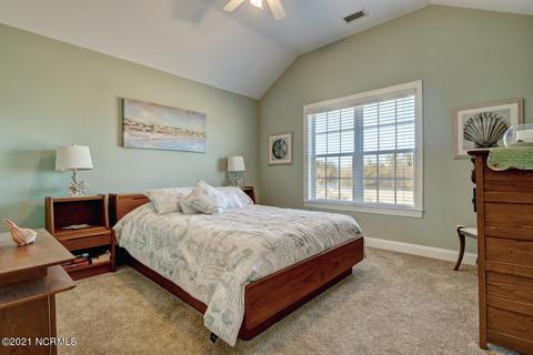 502 Castle Bay Dr, Hampstead, NC 28443 photo 9