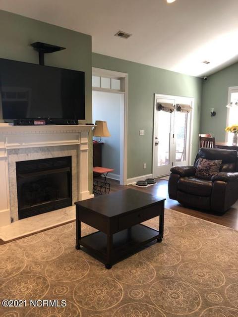 179 Highlands Dr, Hampstead, NC 28443 photo 5