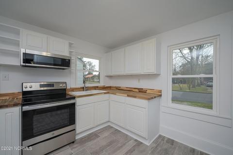 326 E 14th St, Washington, NC 27889 photo 9