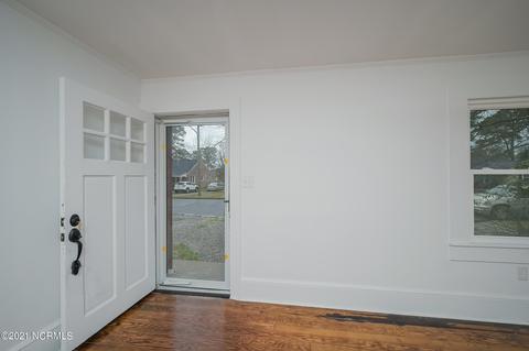 326 E 14th St, Washington, NC 27889 photo 3