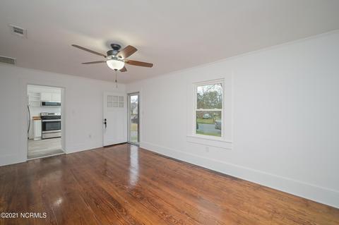 326 E 14th St, Washington, NC 27889 photo 6