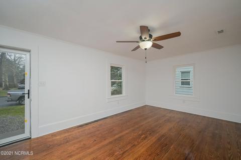326 E 14th St, Washington, NC 27889 photo 5