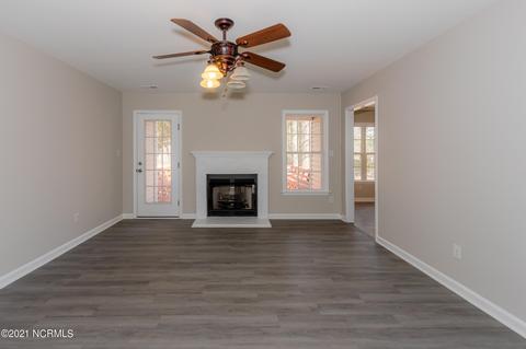 106 Fodder Dr, Hubert, NC 28539 photo 7