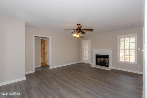 106 Fodder Dr, Hubert, NC 28539 photo 9