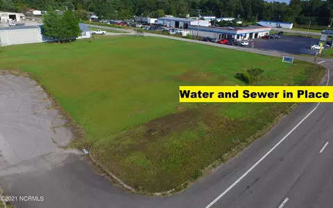 1194 Us 17 Hwy N, Bridgeton, NC 28519