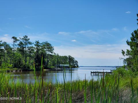 445 Tarpon Pointe Rd, Bath, NC 27808 photo 1