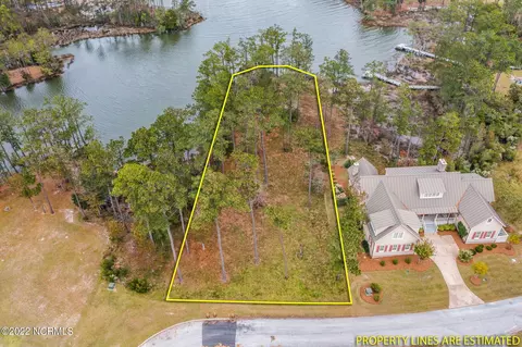 125 Ballast Pt, Oriental, NC 28571
