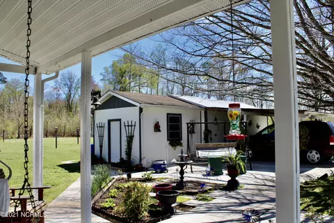 517 Dixon Rd, Chocowinity, NC 27817 photo 8