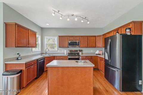216 Middleridge Dr, Hubert, NC 28539 photo 12