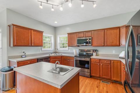 216 Middleridge Dr, Hubert, NC 28539 photo 13