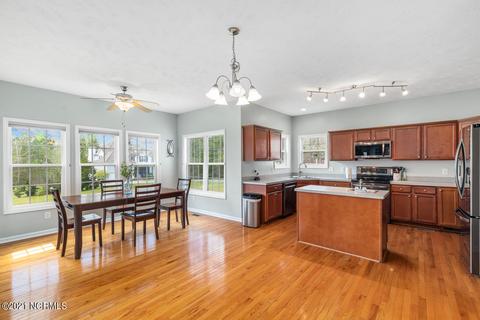 216 Middleridge Dr, Hubert, NC 28539 photo 15
