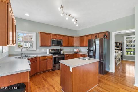 216 Middleridge Dr, Hubert, NC 28539 photo 11