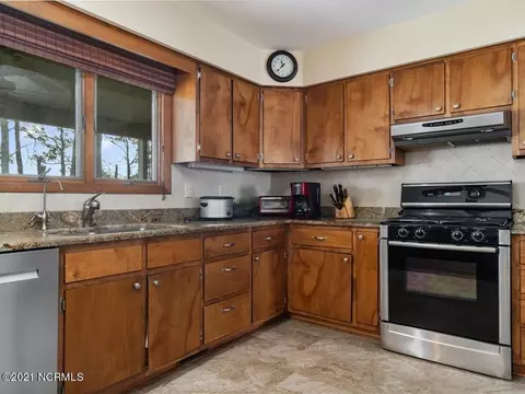 1314 Fork Point Rd, Oriental, NC 28571 photo 5