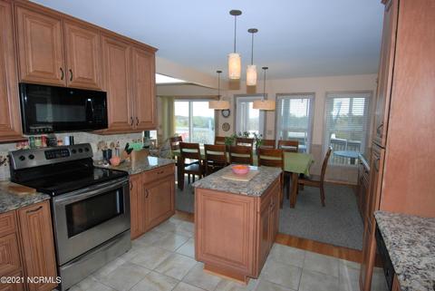 605 W Main St, Sunset Beach, NC 28468 photo 7