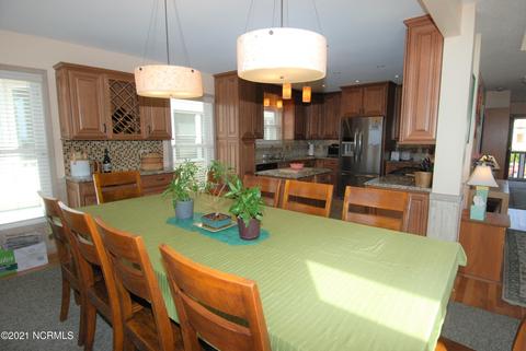 605 W Main St, Sunset Beach, NC 28468 photo 9