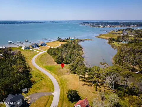 302 Quiet Cv, Gloucester, NC 28528 photo 4