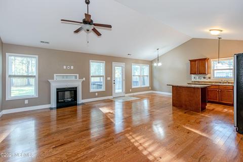 202 Demetrius Ct, Hubert, NC 28539 photo 13