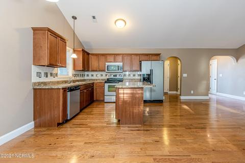 202 Demetrius Ct, Hubert, NC 28539 photo 7