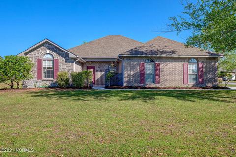 717 Castle Bay Dr, Hampstead, NC 28443 photo 1