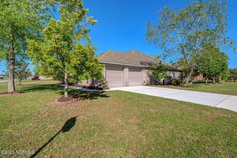 717 Castle Bay Dr, Hampstead, NC 28443 photo 3