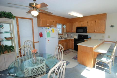 403 39th St, Sunset Beach, NC 28468 photo 4