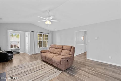 610 Raspberry Ct, Hubert, NC 28539 photo 7