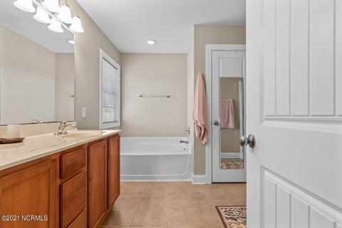 200 Dorovan Ct, Hubert, NC 28539 photo 33