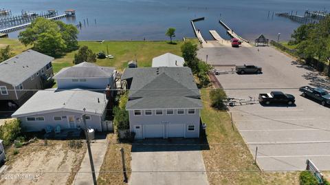 2026 Bay Dr, Kill Devil Hills, NC 27948 photo 2