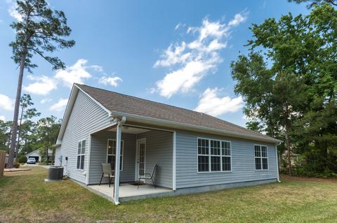 112 Holly Tree Ln, Hampstead, NC 28443 photo 3