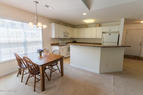 112 Holly Tree Ln, Hampstead, NC 28443 photo 8