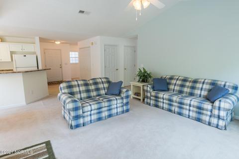 112 Holly Tree Ln, Hampstead, NC 28443 photo 10