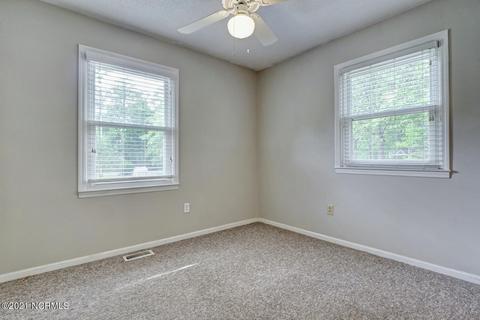 105 Pond View Ln, Hampstead, NC 28443 photo 17