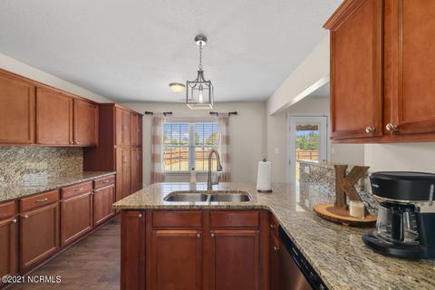 132 Hunt Dr, Hubert, NC 28539 photo 14