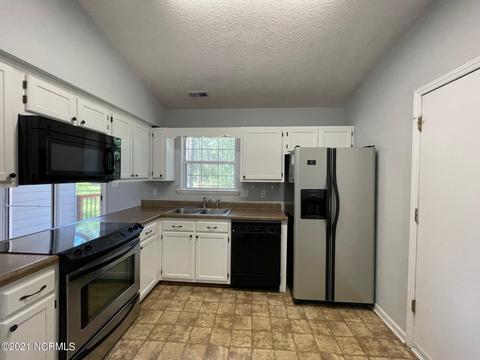 601 Calabash Dr, Hubert, NC 28539 photo 6