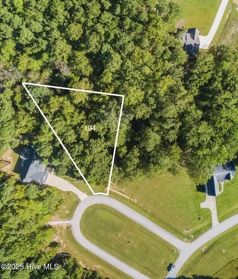 44 Palm Ct, Minnesott Beach, NC 28510