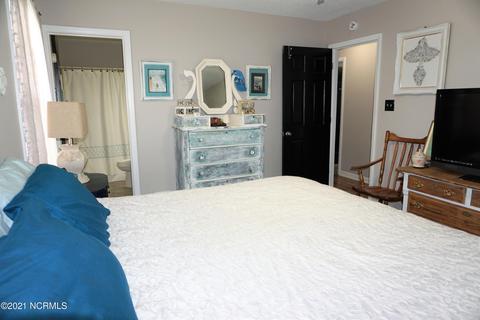 409 E Volant St, Hubert, NC 28539 photo 25