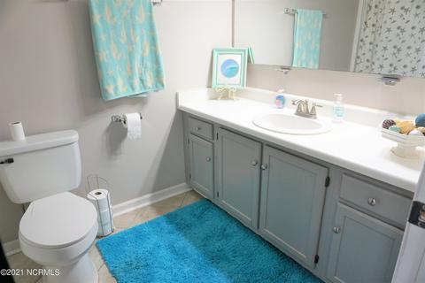 409 E Volant St, Hubert, NC 28539 photo 18