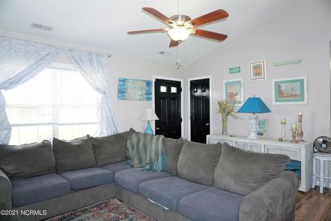 409 E Volant St, Hubert, NC 28539 photo 10