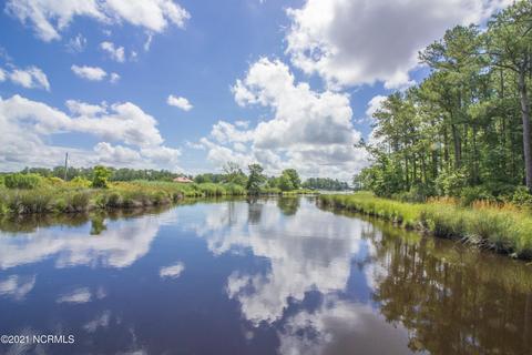 13 14 Northwater Ct, Belhaven, NC 27810