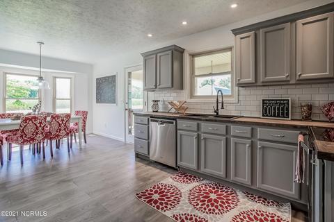 147 Turtle Shell Rd, Richlands, NC 28574 photo 5