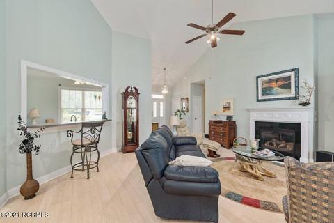 202 Shearwater Dr, Hampstead, NC 28443 photo 7