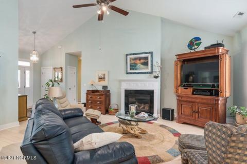 202 Shearwater Dr, Hampstead, NC 28443 photo 6