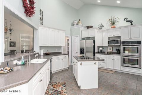 202 Shearwater Dr, Hampstead, NC 28443 photo 10