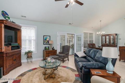 202 Shearwater Dr, Hampstead, NC 28443 photo 5